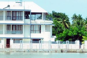Captain’s Cabin Resort