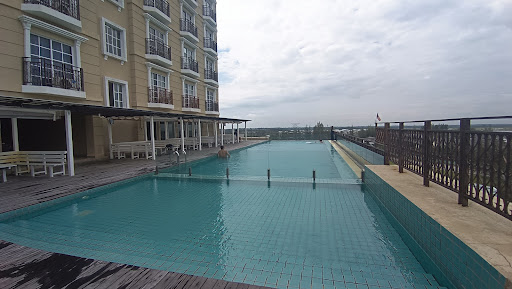 Champs Elysees @ Menara Agacia