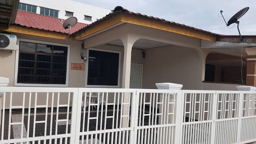 Auni & Auji Homestay Kemaman