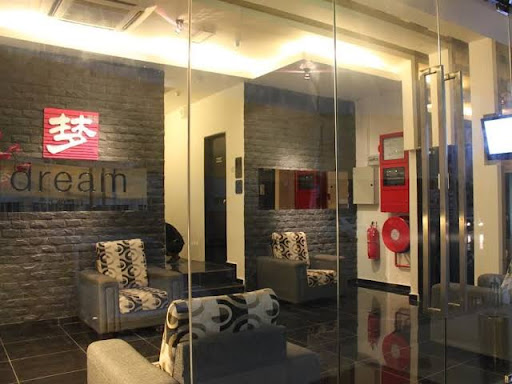 Dream hotel
