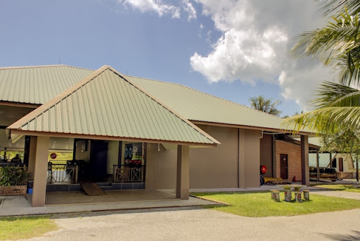 Super OYO 89896 Sedili Inn Resort
