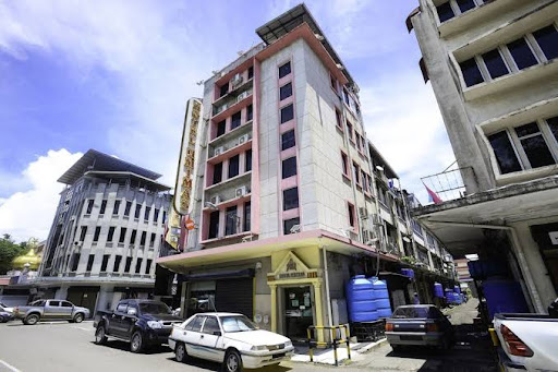 OYO 89958 Hotel Umimas
