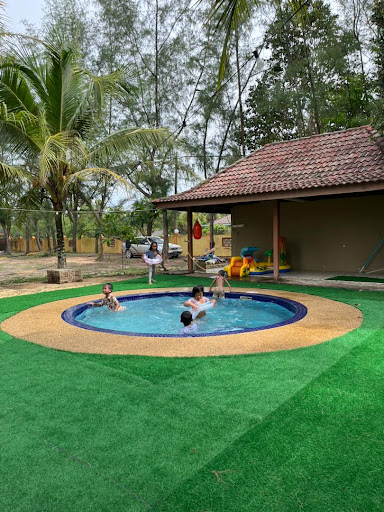 Payong Chalet & Campsite