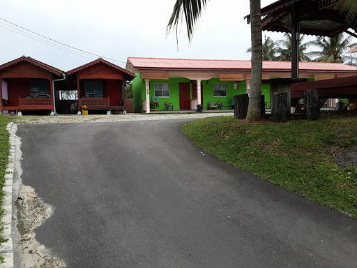 Munirah Home2Stay&Chalet