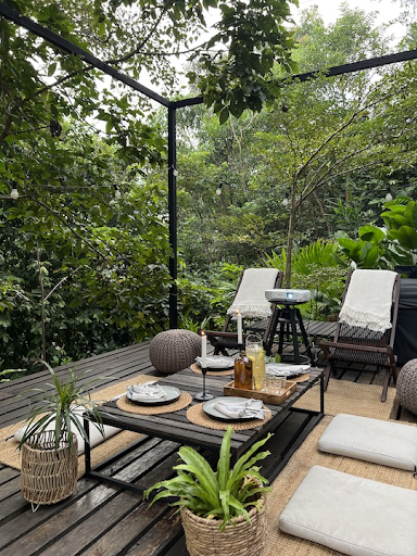 La Hilir Glamping (Private Micro Resort)