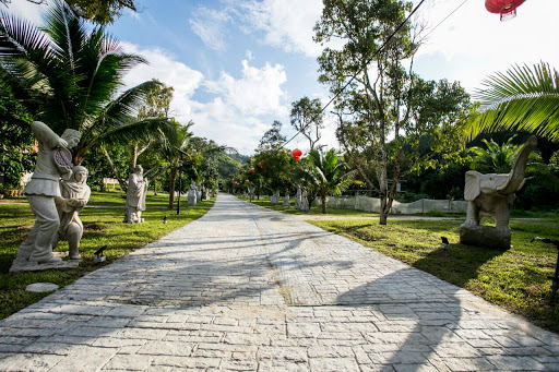 Mantin Forest Art Farmstay