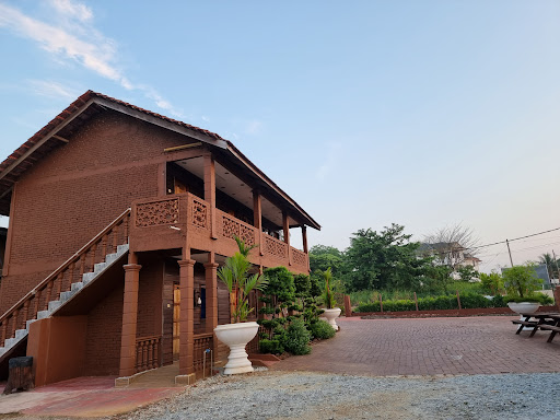 Sunrise Village Resort