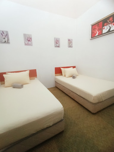 D'Batrisya Desaria Nilai Homestay