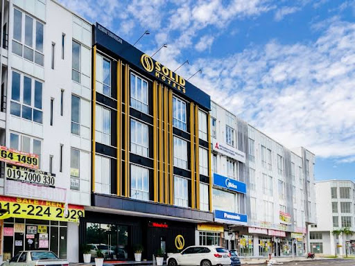 Solid Hotels By Puzz