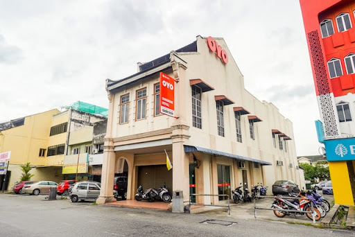 OYO 89477 Sunshine Hotel