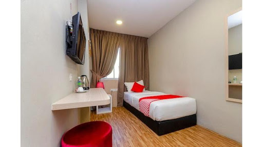 OYO 900 Princess Hotel