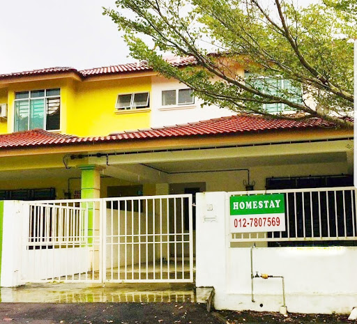 D'Utama Homestay