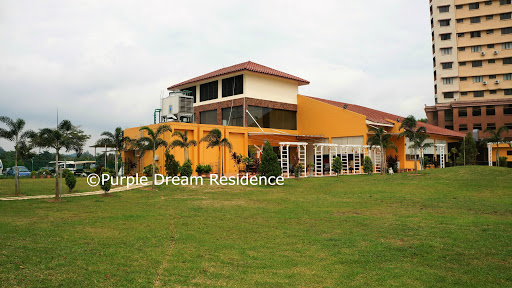 Afamosa Homestay Purple Dream Residence