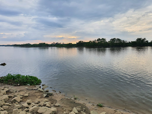 Persisiran Sungai Teluk Intan