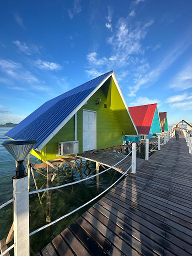 Adil Waterhouse Resort