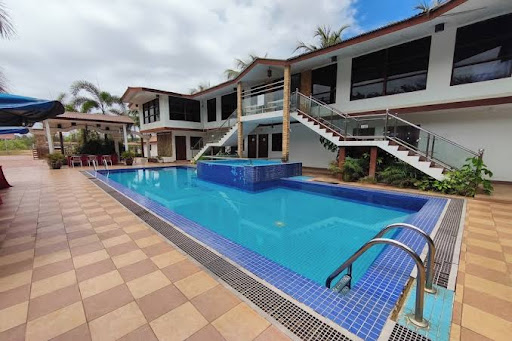 Al Safina Kijal Beach Resort & Restaurant