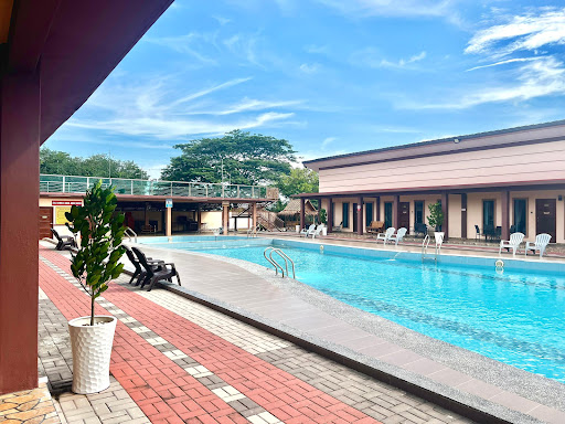 Yanies Rest House