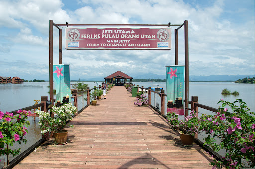 Bukit Merah Laketown Resort