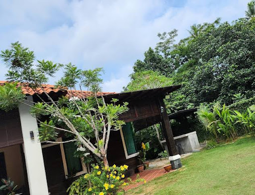 ELshape Holiday Home