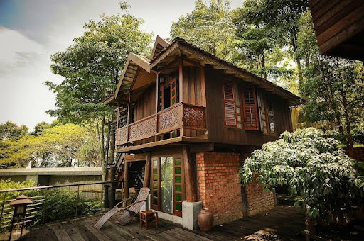 Malihom Private Estate
