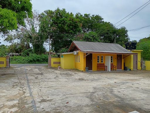 Ummi Chalet