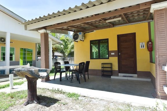 oyo 90799 sharhan residence