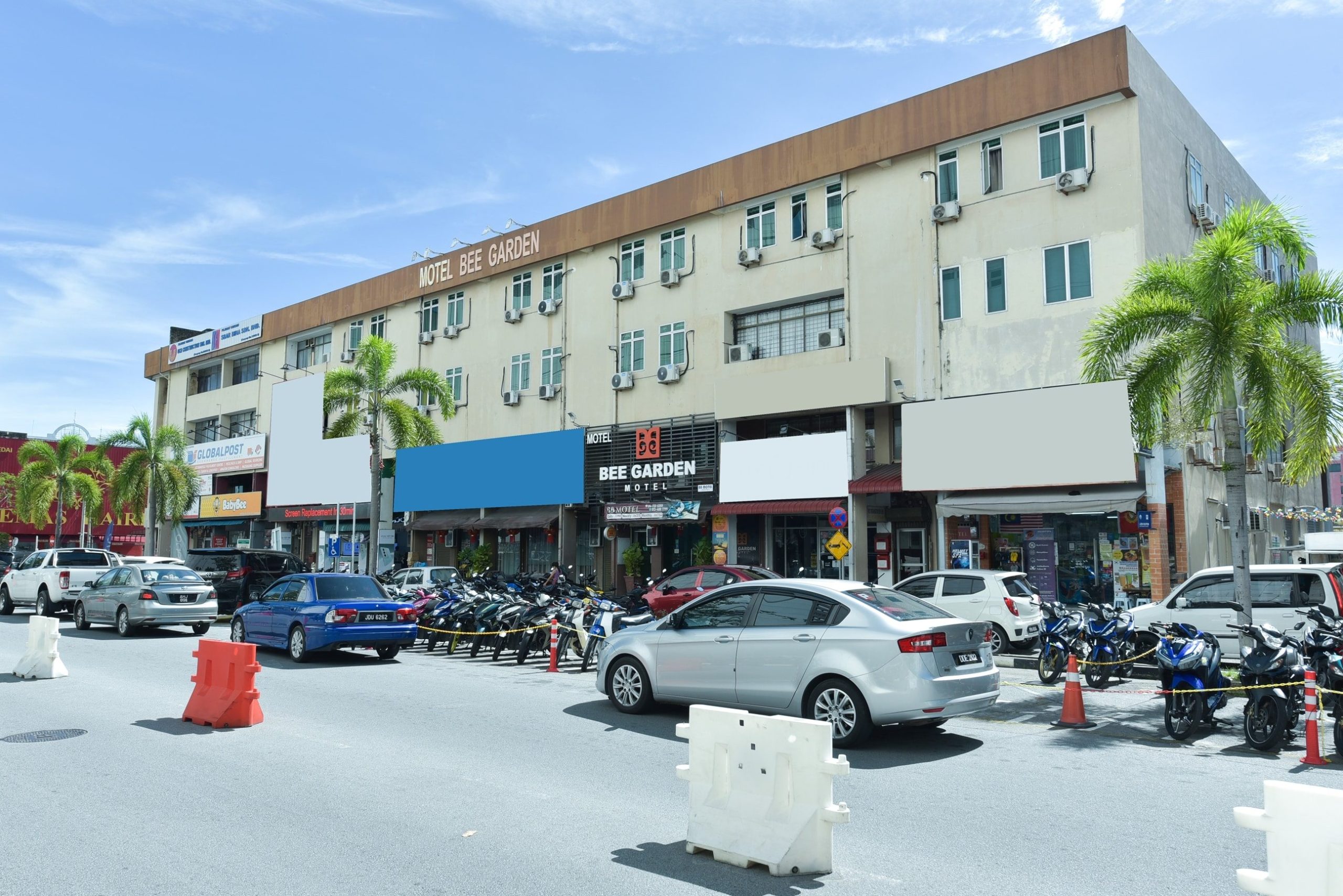 oyo 90819 bee garden bb motel scaled