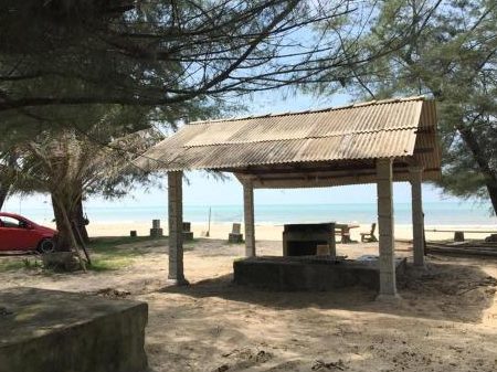 pantai kandis chalet dan homestay