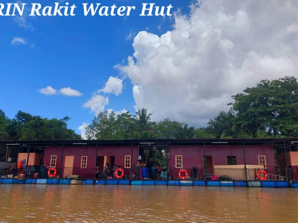 rin rakit water hut