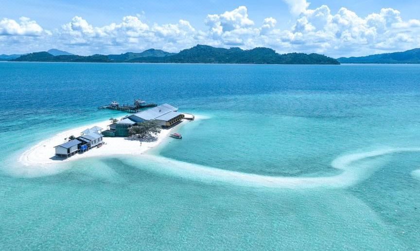 santiri island resort